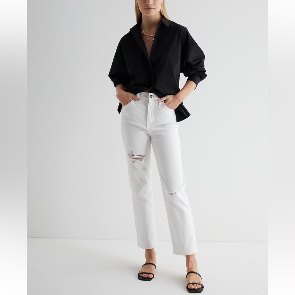 Express High Waisted White Ripped Straight Ankle Jeans - size 6 - NWT